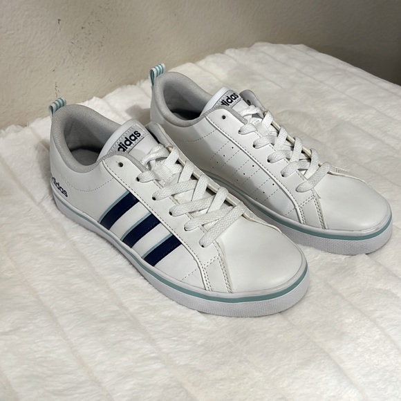 adidas Women’s Neo VS Pace Sneakers - Picture 2 of 4